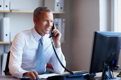 Accent consultant meeting with a customer