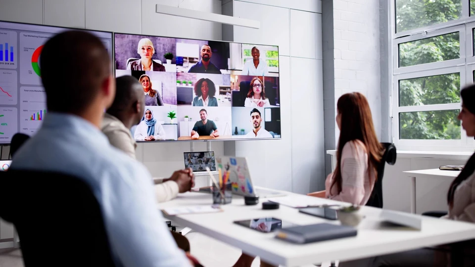 Modern business communications — AI-powered cloud phone systems and unified communications in 2026